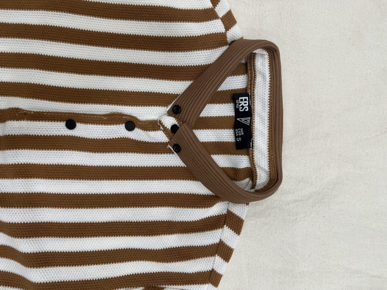 Lacoste maron blanc ( taille S)