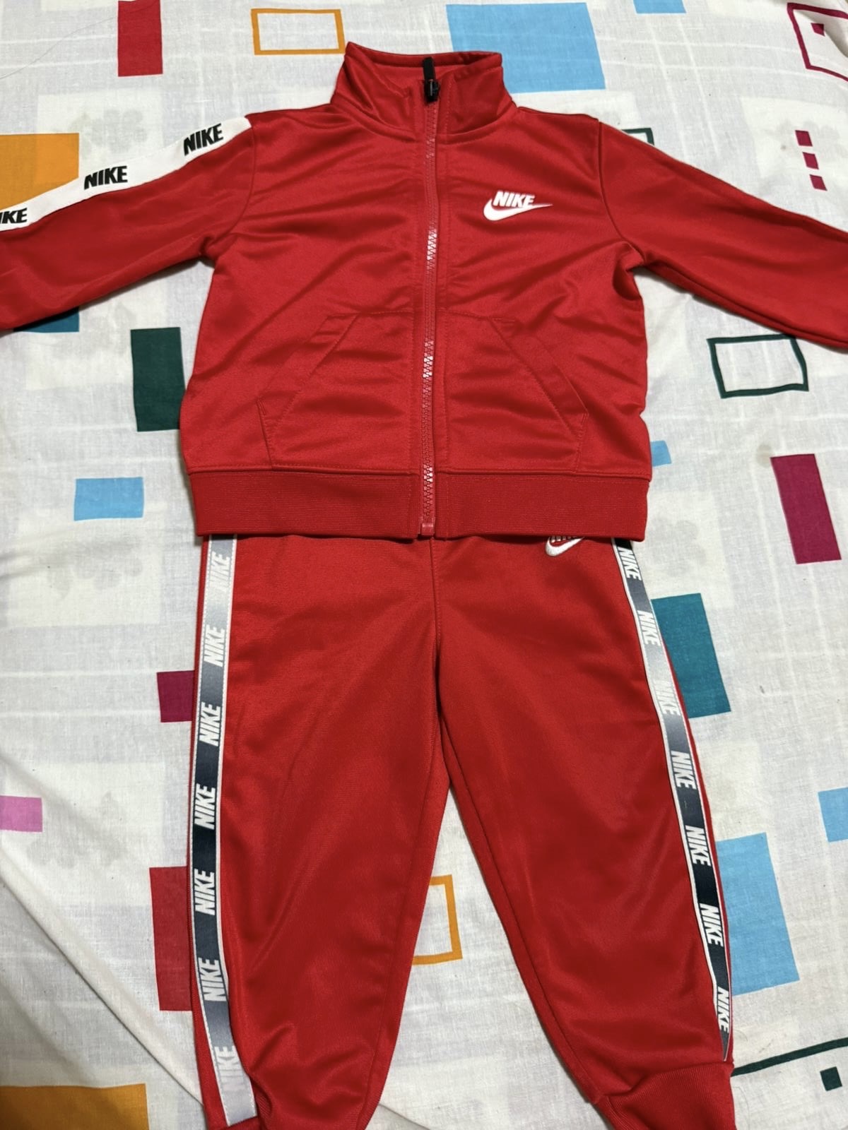 Ensemble Nike ( 12-18mois)